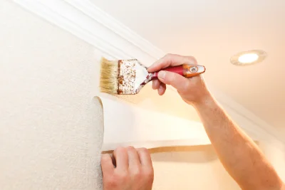 Pose de papier peint à Broons — revêtements muraux et toiles de verre